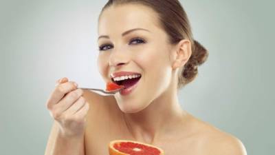 Una porción de fruta es ideal como merienda para la maña o tarde.