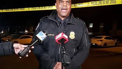 <b>Charles Hampton Jr.</b>, subjefe de la Policía de Atlanta, durante la conferencia.