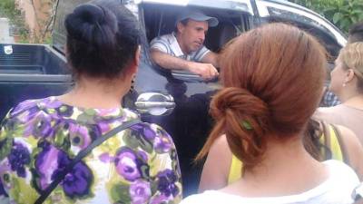 El maestro fue rescatado sano y salvo.