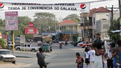 La población sobrevive del comercio y agricultura.