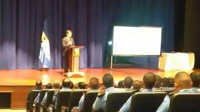 La ceremonia estuvo acompañada por las máximas autoridads policiales.