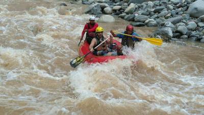 El “rafting” es una de las múltiples actividades que puede practicar en La Ceiba.