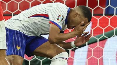 Kylian Mbappé se marchó en el tramo final del Francia vs Austria.