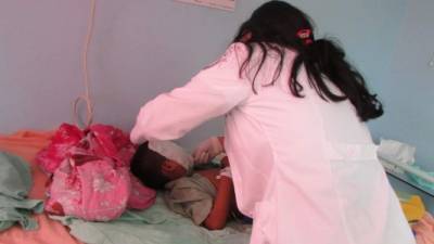 Un menor resultó con quemaduras en su rostro en Danlí. Es atendido en el hospital Gabriela Alvarado.