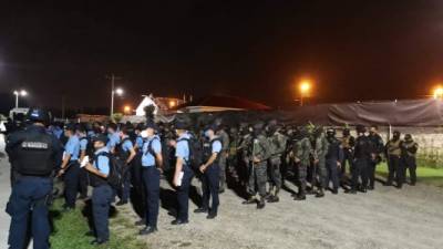 En el operativo y allanamientos participan agentes de la Policía Nacional, la Fuerza Nacional Anti Maras y Pandillas (FNAMP) y el Ministerio Público.