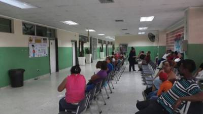 Unos 600 pacientes sin vistos en el área de consulta externa del hospital y más de 500 en las cinco emergencias.