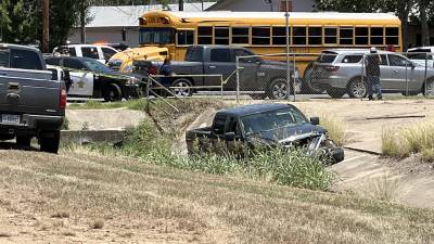 Autoridades de Texas informaron que 14 niños y un maestro fallecieron en el tiroteo registrado esta tarde en una escuela de Uvalde.