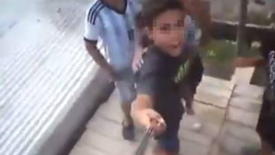 El video causa furor en las redes sociales.