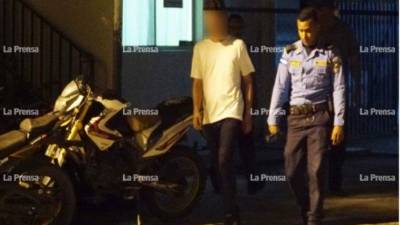 Las autoridades del Ministerio Público acusaron ante los tribunales de justicia al universitario Larry Vargas de tentativa de parricidio en perjuicio de su madre.