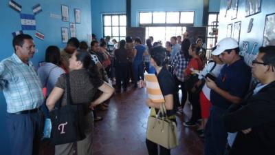 Los docentes llevan años esperando un incremento salarial.