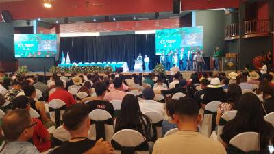 Todo un éxito resultó el Primer Foro de Liderazgo de Mujeres y Jóvenes en la Caficultora por los temas abordados y por el número de participantes que abarrotaron el auditórium.