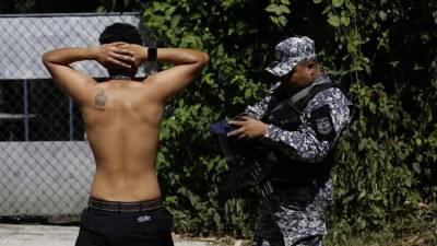Los pandilleros han emigrado hacia Chile, escapando del régimen de excepción en El Salvador, según Ulloa.