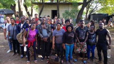 Migrantes africanos y caribeños detenidos en Honduras. Foto de archivo.