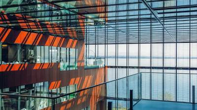 Philip Morris International, empresa tabaquera líder a nivel mundial, ha invertido años de investigación y desarrollo para crear una serie de productos innovadores que no están basados en la combustión y que, por tanto, no producen humo. En gráfica, el centro de investigación El Cubo, ubicado en Neuchâtel, Suiza.