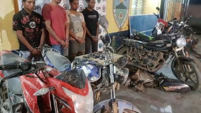 Los sospechosos presentados en la Dirección Policial de Investigación (DPI) en Francisco Morazán.