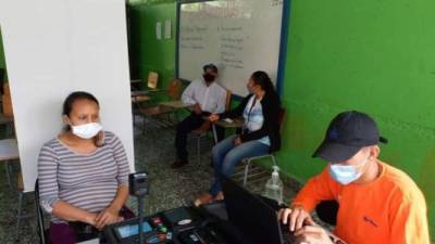 El Registro Nacional de las Personas espera entregar la nueva identidad a los hondureños en las próximas semanas.
