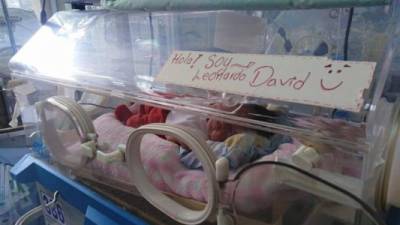 Leonardo David le llaman al recién nacido, las enfermeras y doctores del Hospital de Occidente en Copán.