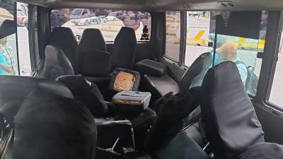 Interior del autobús “rapidito” accidentado en Tegucigalpa.