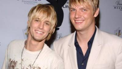 Los hermanos Aaron y Nick Carter.