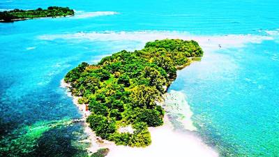 <b>Los cayos son Racked, Hunting, Nicolas, North East.</b>