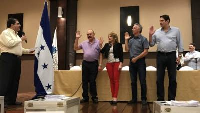 Los nuevos directivos fueron juramentados por el presidente de la CCIC, Jorge Faraj.