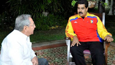 Presidente venezolano Maduro se reunió con Raúl Castro en La Habana.