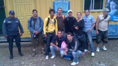 Los 50 cubanos fueron remitidos a la Dirección General de Migración y Extranjería debido a que no portaban sus documentos legales.