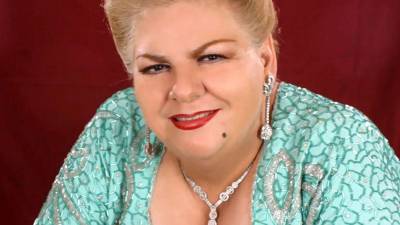 Francisca Viveros Barradas, conocida profesionalmente como Paquita la del Barrio es una cantante, compositora y actriz mexicana.
