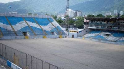 La remodelación en la cancha del Estadio Morazán ha estado varada desde agosto y así ha quedado el proyecto.