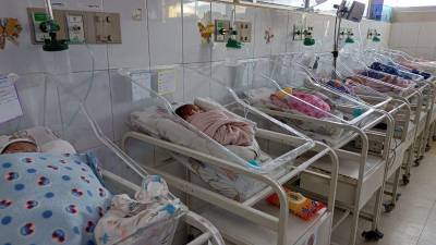 Bebés en la sala del Hospital Escuela.