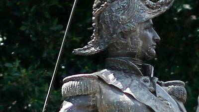 De las luchas libertarias del general Francisco Morazán por unir a Centroamérica quedaron repartidas en la región algunas de sus espadas que ahora son piezas de museos, mientras que los restos del prócer hondureño reposan en un nuevo mausoleo por decisión del presidente de El Salvador, Nayib Bukele.