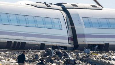 Al menos 68 personas murieron este 28 de octubre en el choque entre dos trenes de alta velocidad en Toledo, España: un AVE de Renfe y otro de Iryo. Las primeras hipótesis apuntan a un posible 'error humano' tras una falla en el sistema de seguridad ferroviaria. Esto es lo que se sabe sobre las causas del accidente.