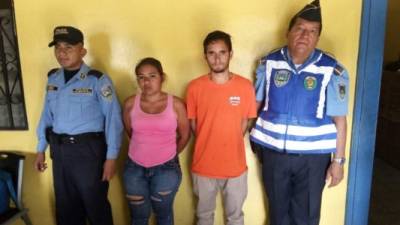 Los capturados son José Antonio Rodriguez Ordoñez, de 24 años de edad y Karla Vanessa Almendarez Corea, de 27 años.