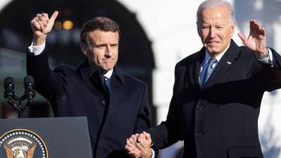 Macron y Biden en la Casa Blanca durante la reunión.