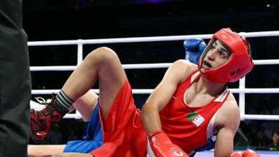 La argelina Imane Khelif se impuso a la húngara Lucca Anna Hamori.