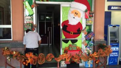 Aunque estamos a mes y medio de la Navidad, el ambiente ya se respira por el palacio municipal.