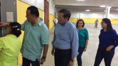 El alcalde Armando Calidonio y el coordinador de la convención nacionalista Lisandro Rosales, hoy en el campo Agas.