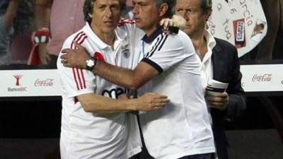 Jorge Jesús recordó que tiene 'buena relación' con Mourinho.