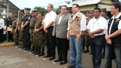 Autoridades del Tribunal Supremo Electoral, Militares y del ministerio de Defensa de Honduras inciaron esta mañana la distribución de las maletas electorales en las instalaciones de Infop.