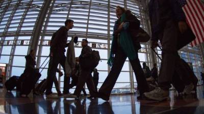 El hombre argentino compró boletos utilizando tarjetas de crédito de otros clientes. Foto referencial.