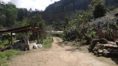 El pequeño pueblo se quedó sin fuente de agua y sin una importante vía de acceso.