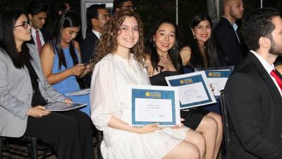 Fundación Ficohsa apoya a jóvenes hondureños para estudiar en el extranjero