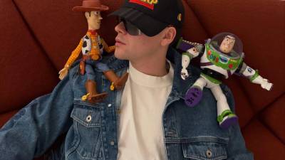 El productor y artista argentino Bizarrap se incorporará al elenco de voces en español de ‘Toy Story 5’, la próxima película de Disney y Pixar, donde interpretará a un nuevo personaje. De esta manera, se une a Bad Bunny como una de las figuras destacadas que forman parte del filme.