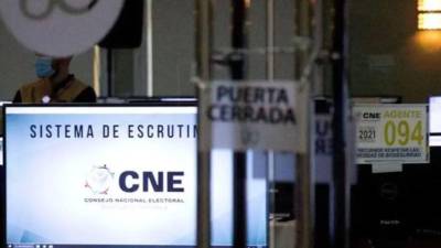 El tercer artículo incorporado regula las cotizaciones previsionales de los consejeros del CNE que sean nombrados de manera interina, extraordinaria o bajo cualquier modalidad transitoria. Imagen referencial de archivo La Prensa.