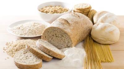 Los cereales integrales y productos que se elaboran con ellos tienen más contenido en fibra, vitaminas y minerales.
