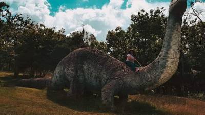 Singular parque temático de dinosaurios atrae a turistas a Marcala