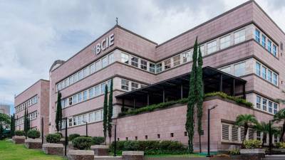 La agencia calificadora Moody’s Ratings elevó la nota crediticia a largo plazo del Banco Centroamericano de Integración Económica de “Aa3” a “Aa2”, otorgándole además una sólida perspectiva positiva.