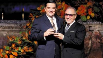 Roberto García Botrán, presidente de la prestigiosa compañía guatemalteca fundada en 1939, junto con Emilio Estefan.