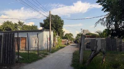 El bordo de Río Blanco que está sobre el acuífero está completamente poblado, sin ninguna regulación y con la contaminación directa.