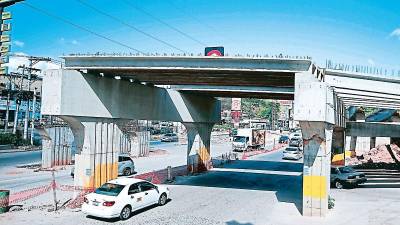 El puente de la colonia Kennedy es una de las obras heredadas que falta finaliza.